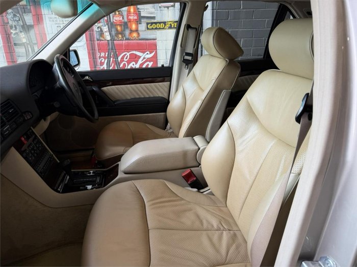 1993 Mercedes-Benz 300SE