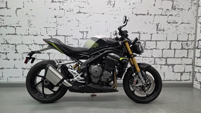 2026 Triumph Speed Triple RS 1200 Speed Triple Grey