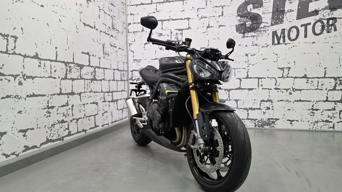 2026 Triumph Speed Triple RS 1200 Speed Triple Grey