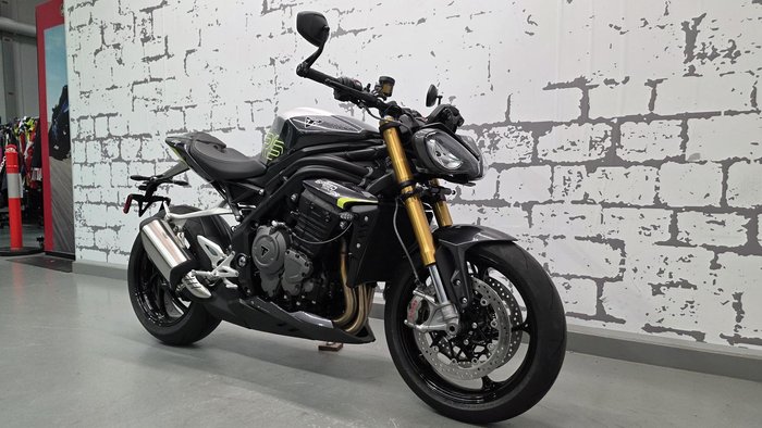 2026 Triumph Speed Triple RS 1200 Speed Triple Grey