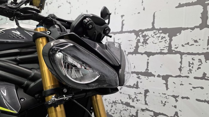 2026 Triumph Speed Triple RS 1200 Speed Triple Grey