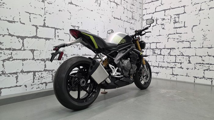 2026 Triumph Speed Triple RS 1200 Speed Triple Grey