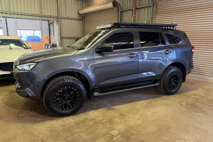 2021 Isuzu MU-X LS-U