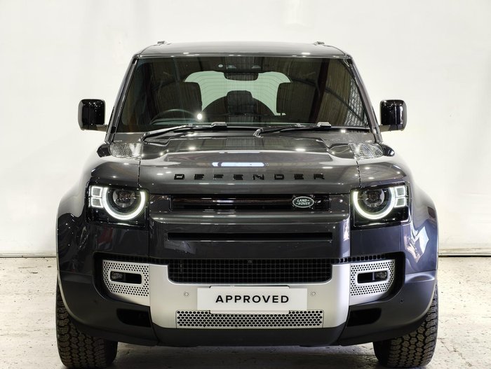 2022 Land Rover Defender 110 D300 SE