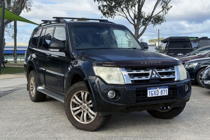 2013 Mitsubishi Pajero