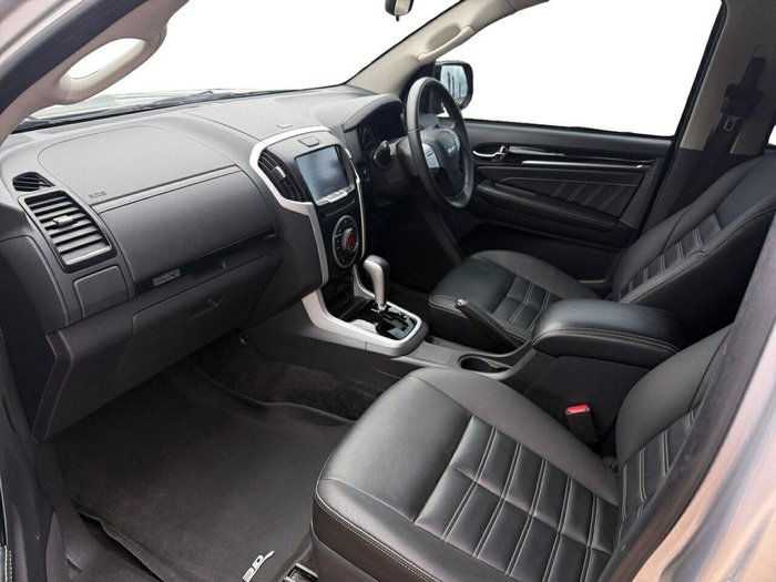 2021 Isuzu MU-X LS-T