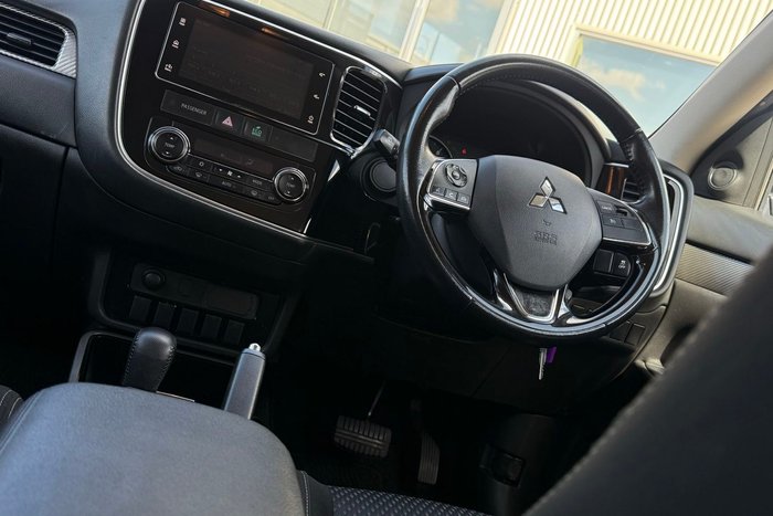2017 Mitsubishi Outlander LS