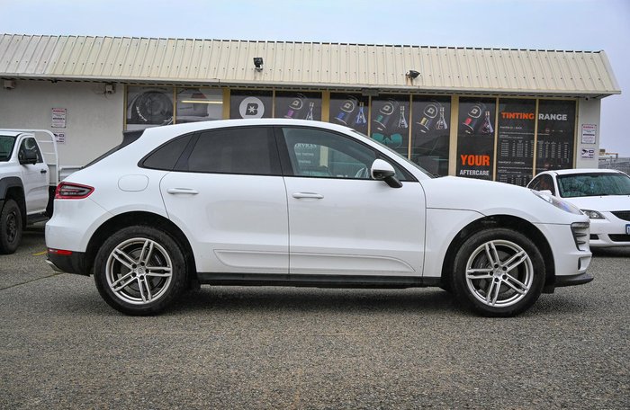 2017 Porsche Macan