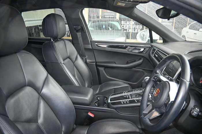 2017 Porsche Macan