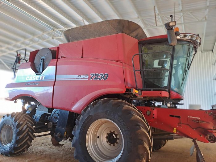 2013 CASE IH 7230 With 2152