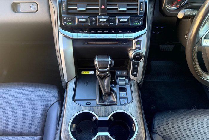 2022 Toyota Landcruiser VX
