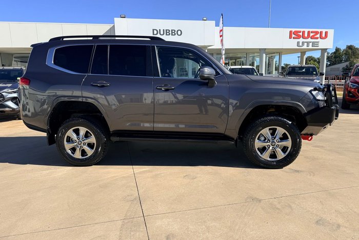 2022 Toyota Landcruiser VX