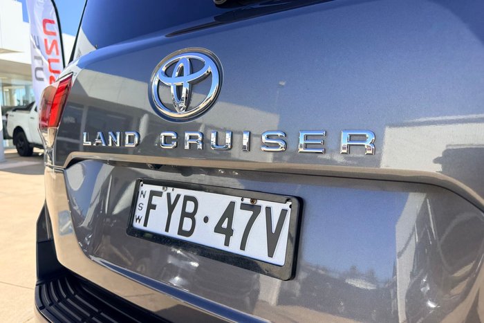 2022 Toyota Landcruiser VX