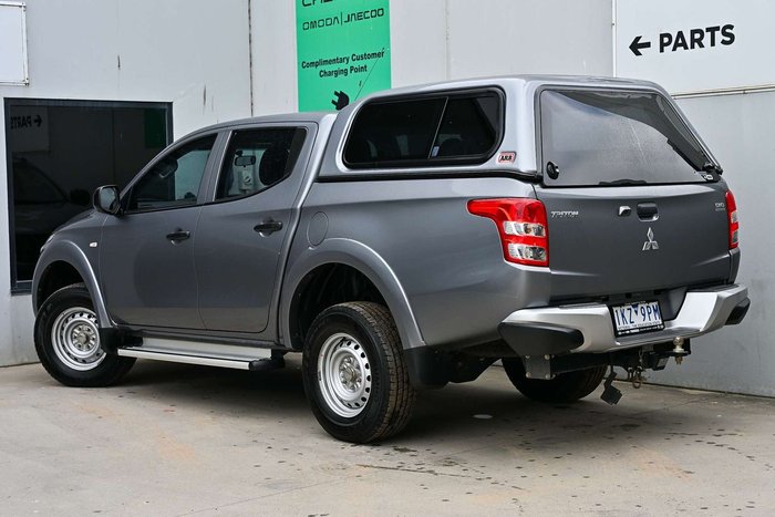2017 Mitsubishi Triton GLX