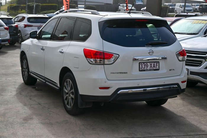 2017 Nissan Pathfinder ST-L