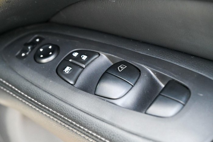 2017 Nissan Pathfinder ST-L