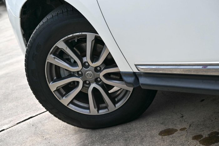 2017 Nissan Pathfinder ST-L