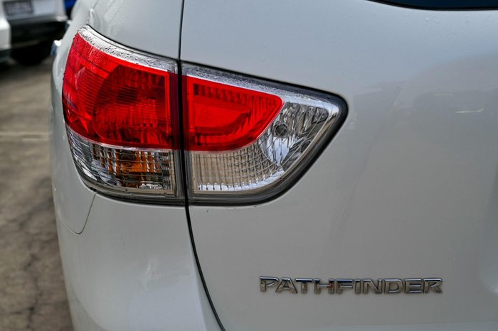 2017 Nissan Pathfinder ST-L