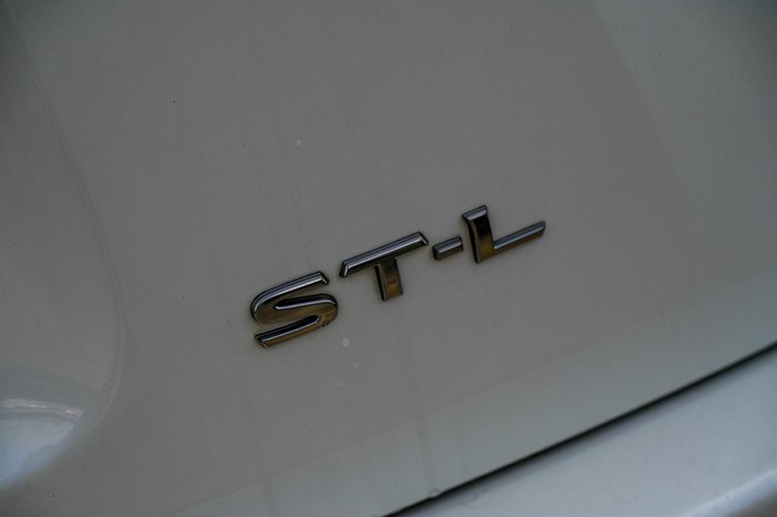 2017 Nissan Pathfinder ST-L