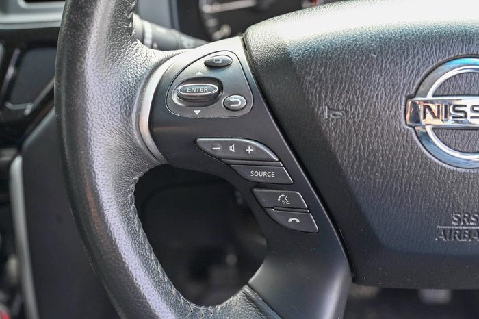 2017 Nissan Pathfinder ST-L