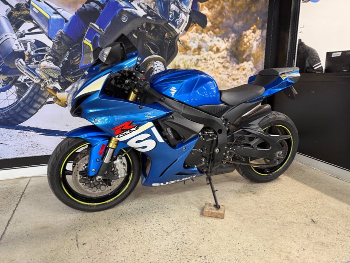 2017 Suzuki GSX-R750 BLUE
