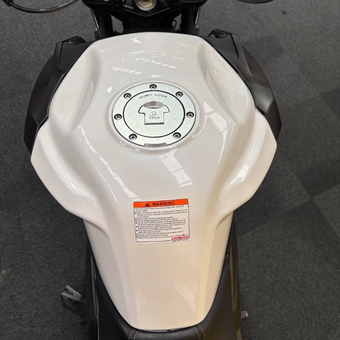 2018 CFMOTO 650NKS White