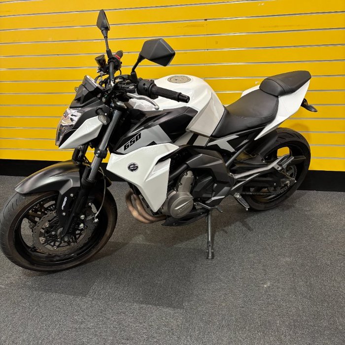 2018 CFMOTO 650NKS White