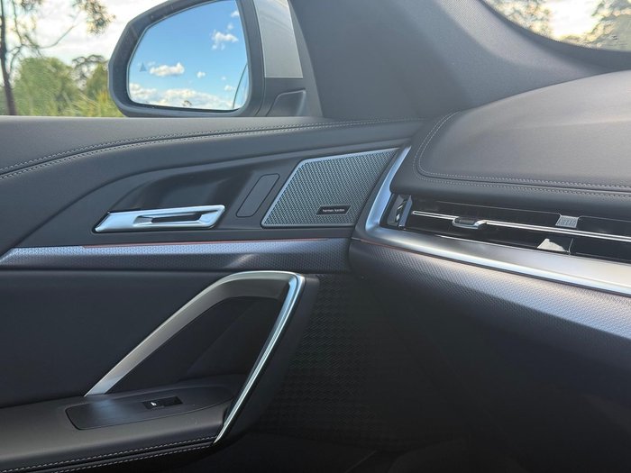 2026 BMW iX1 xDrive30 M Sport