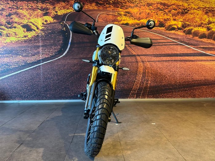 2026 Triumph Scrambler 400 XC Scrambler White