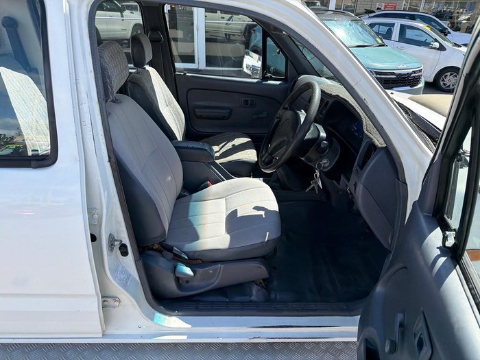 2004 Toyota Hilux