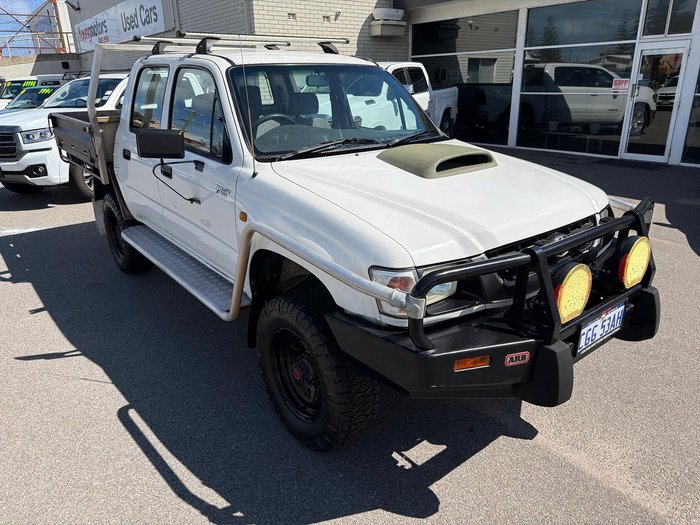 2004 Toyota Hilux