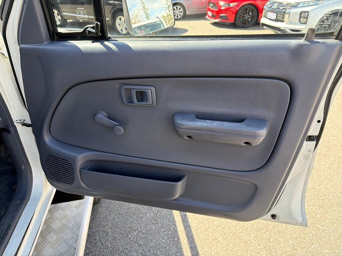 2004 Toyota Hilux