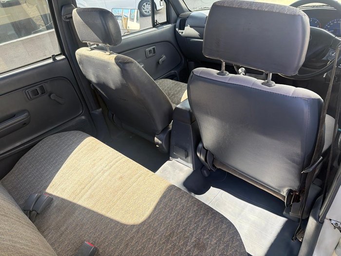 2004 Toyota Hilux