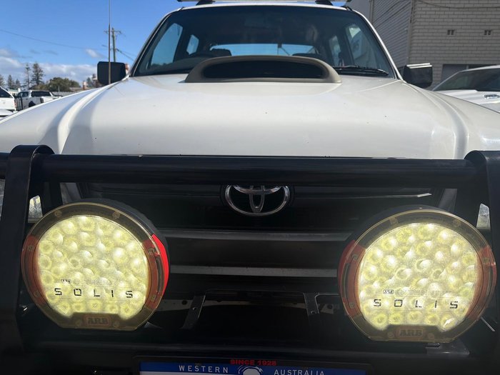 2004 Toyota Hilux