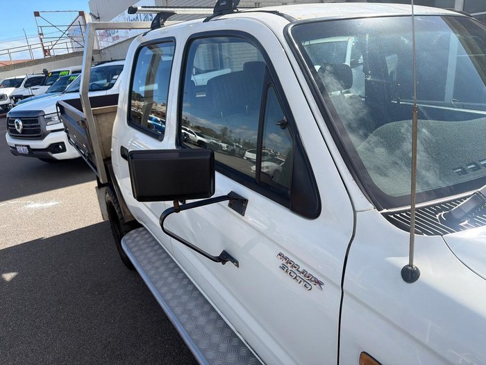 2004 Toyota Hilux