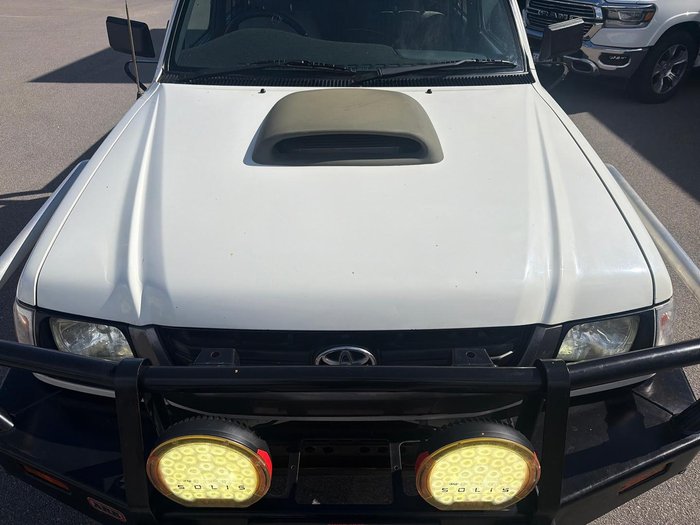 2004 Toyota Hilux