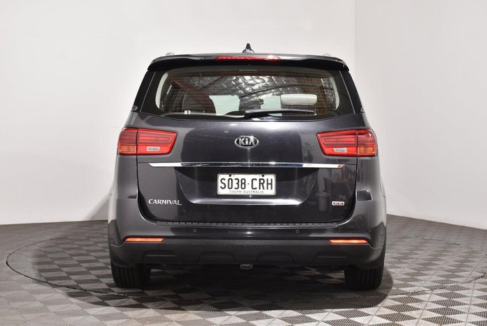 2018 Kia Carnival S