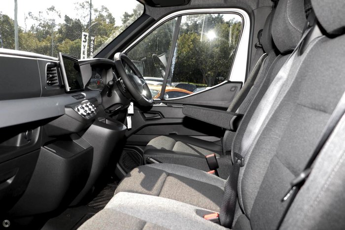 2026 Renault Master XDD MY26 Mineral White