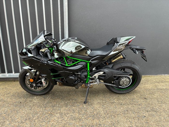 2025 Kawasaki NINJA H2 GREEN