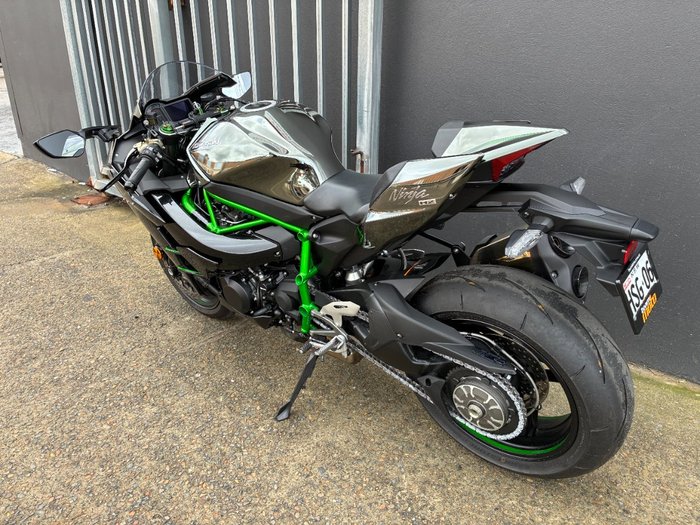 2025 Kawasaki NINJA H2 GREEN