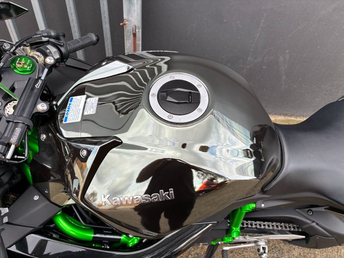 2025 Kawasaki NINJA H2 GREEN