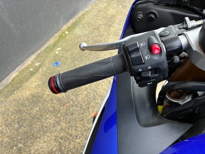 2016 Yamaha YZF-R6 BLUE