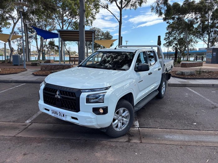 2025 Mitsubishi Triton GLX+
