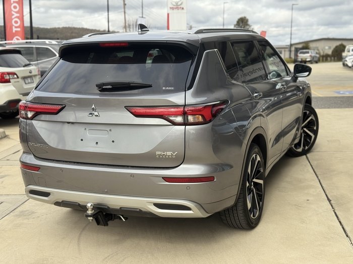 2023 Mitsubishi Outlander PHEV Exceed