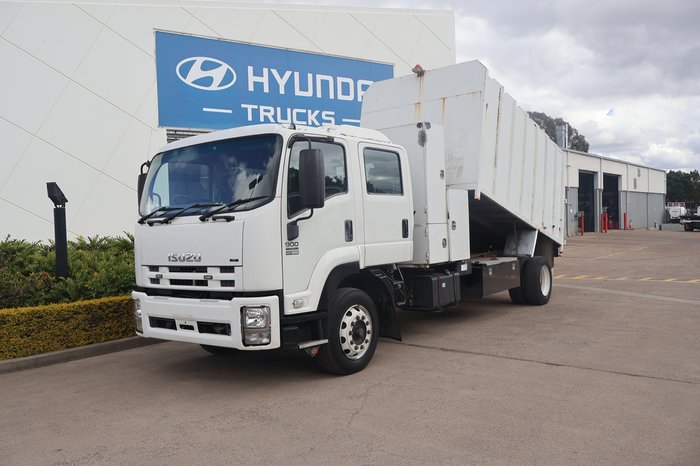 2010 ISUZU FTR 900