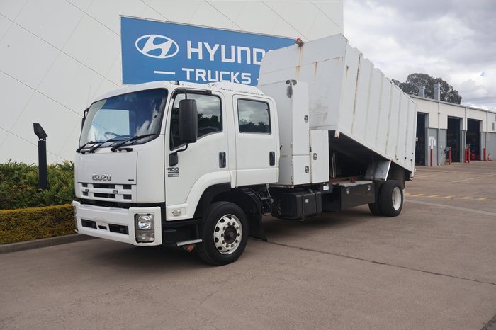 2010 ISUZU FTR 900