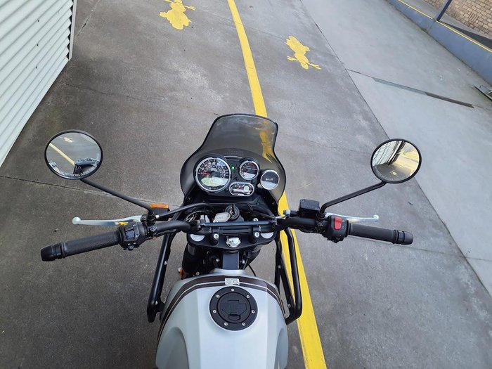 2022 Royal Enfield Himalayan E5 Mid Himalayan Silver