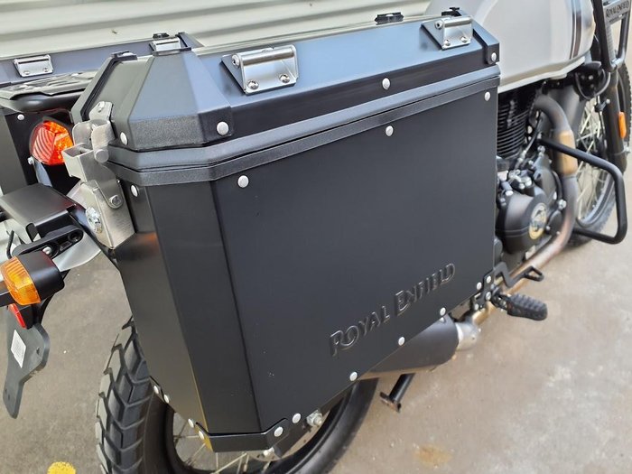 2022 Royal Enfield Himalayan E5 Mid Himalayan Silver