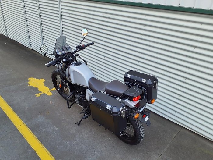 2022 Royal Enfield Himalayan E5 Mid Himalayan Silver