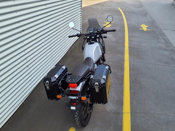 2022 Royal Enfield Himalayan E5 Mid Himalayan Silver